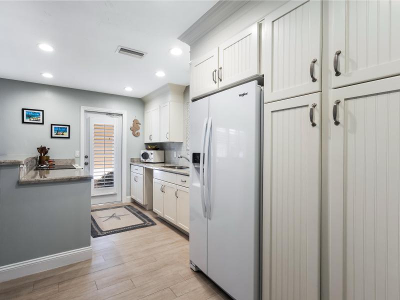  Condo & Townhome Photos