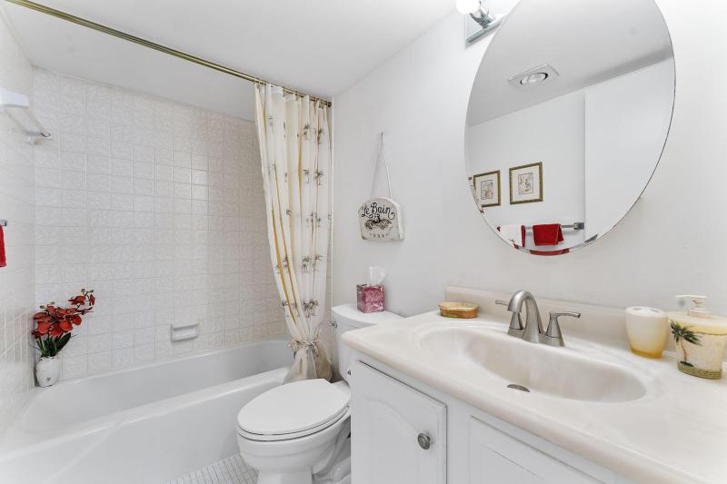  Condo & Townhome Photos