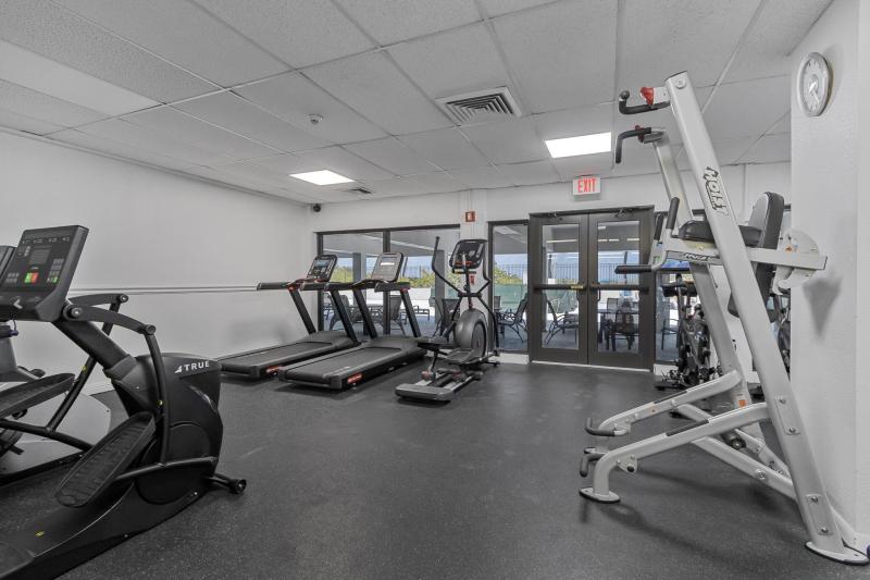  Condo & Townhome Photos