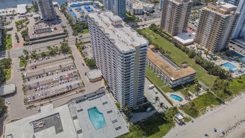  Condo & Townhome Photos