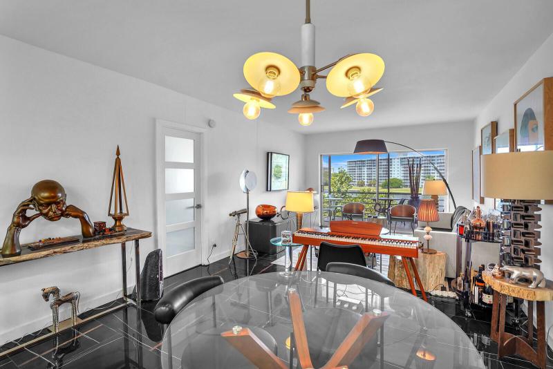  Condo & Townhome Photos