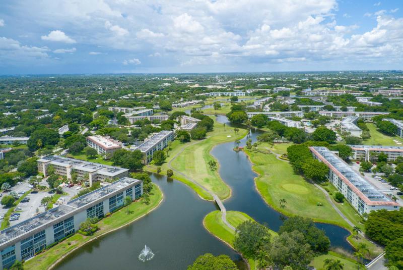 Condo & Townhome Photos