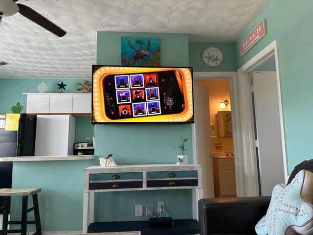  Condo & Townhome Photos