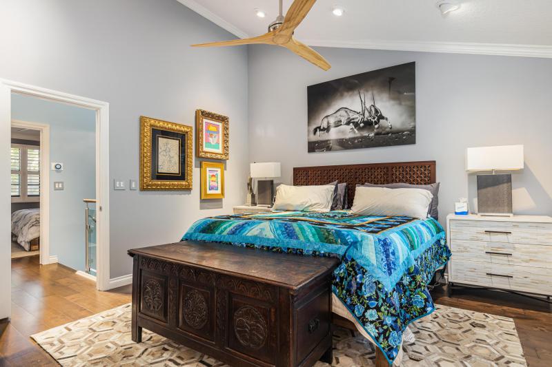  Condo & Townhome Photos