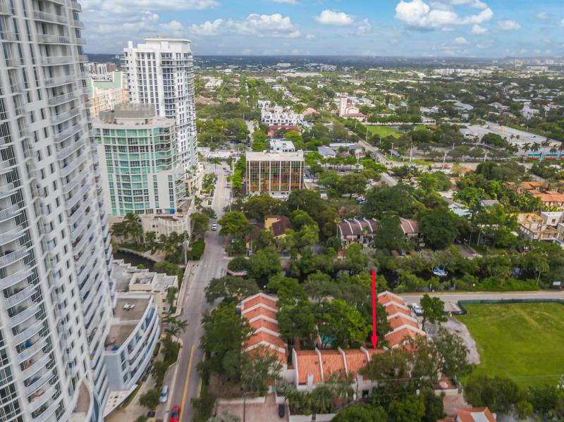  Condo & Townhome Photos