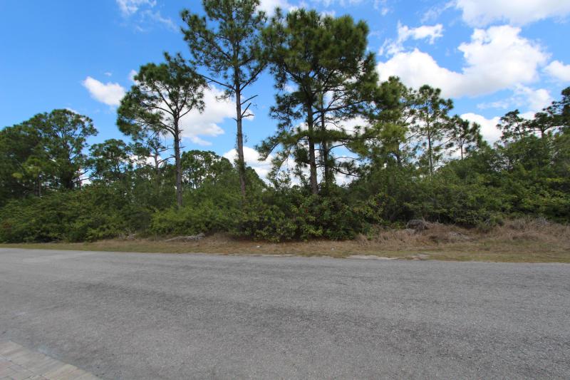 Commercial & Industrial Land Images 