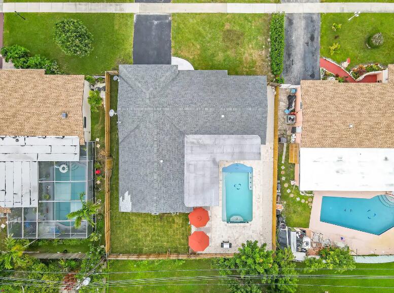 Single Family Homes Photo 14:  Lauderdale Lakes,  FL 33309