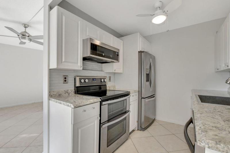  Condo & Townhome Photos