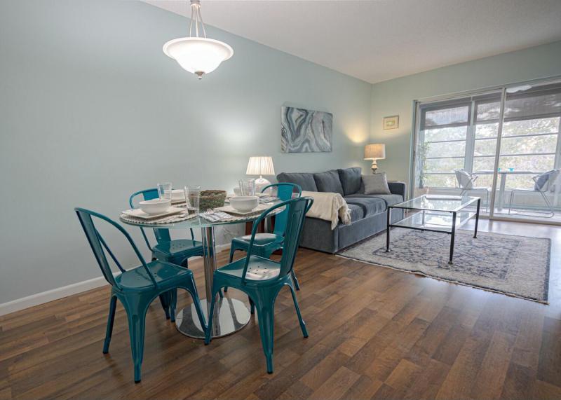  Condo & Townhome Photos