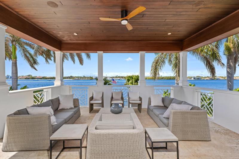  Single Family Homes Photo 12:  Manalapan,  FL 33462
