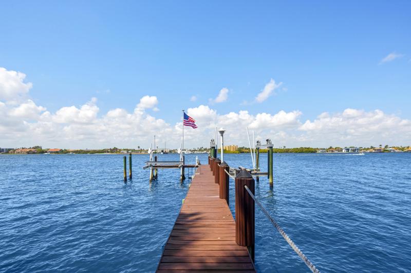  Single Family Homes Photo 15:  Manalapan,  FL 33462