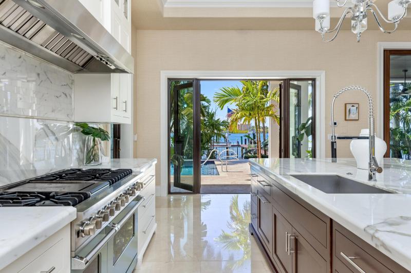  Single Family Homes Photo 24:  Manalapan,  FL 33462