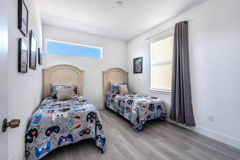 Duplex, Triplex and Fourplex Images