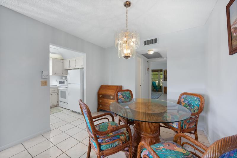  Condo & Townhome Photos