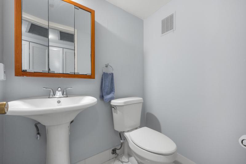  Condo & Townhome Photos