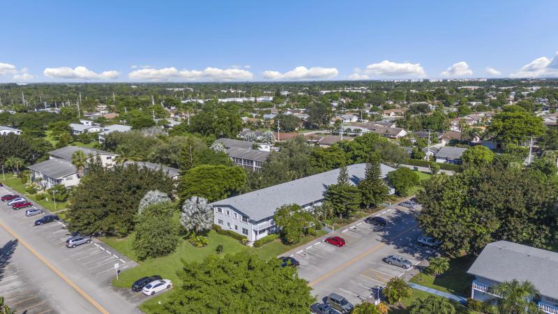  Condo & Townhome Photos