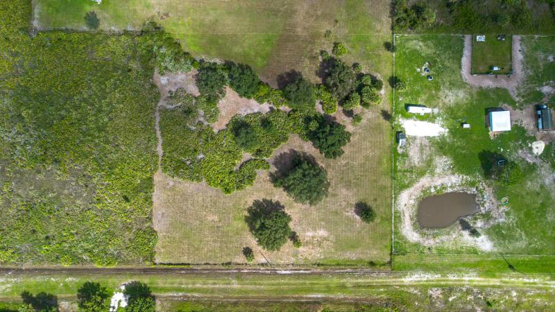  Commercial & Industrial Land Images 