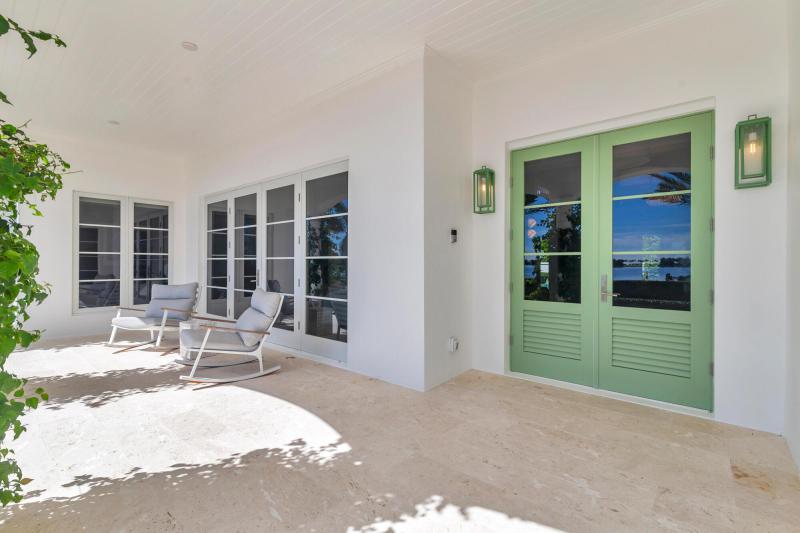  Single Family Homes Photo 4:  West Palm Beach,  FL 33405