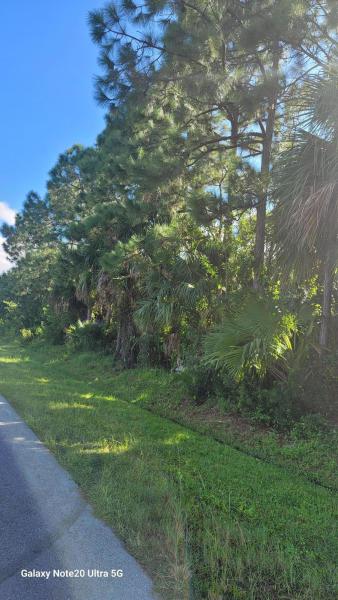  Commercial & Industrial Land Images 