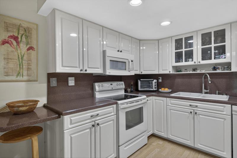  Condo & Townhome Photos