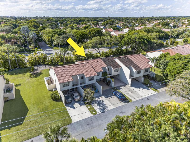  Condo & Townhome Photos