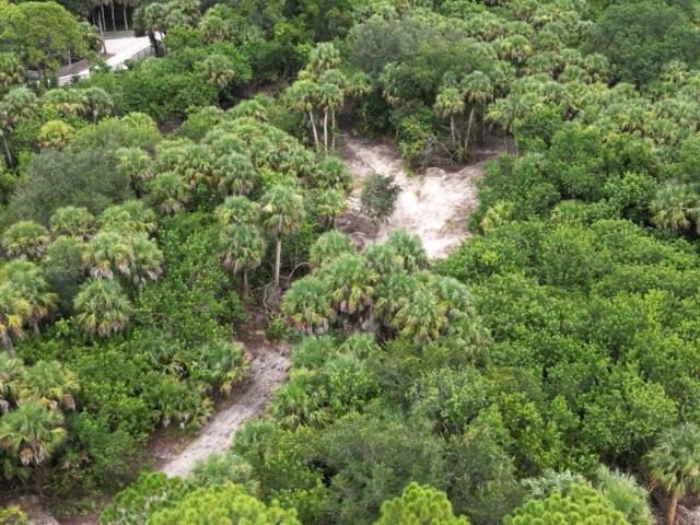  Commercial & Industrial Land Images 