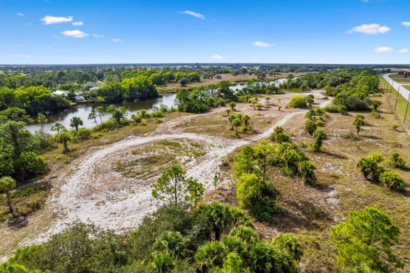  Commercial & Industrial Land Images 