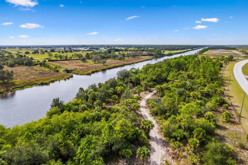  Commercial & Industrial Land Images 