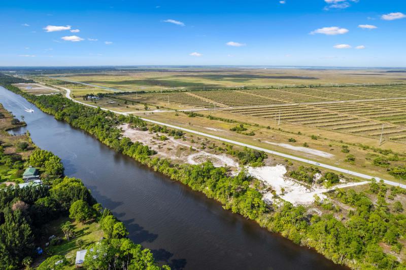  Commercial & Industrial Land Images 