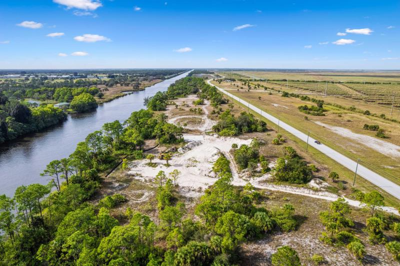  Commercial & Industrial Land Images 