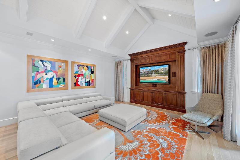  Single Family Homes Photo 12:  Palm Beach,  FL 33480