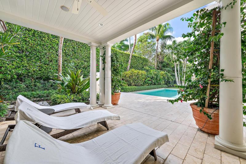  Single Family Homes Photo 14:  Palm Beach,  FL 33480