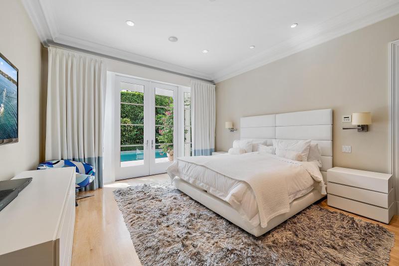  Single Family Homes Photo 16:  Palm Beach,  FL 33480