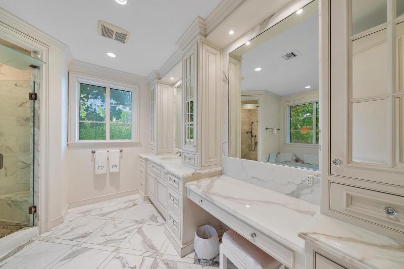  Single Family Homes Photo 18:  Palm Beach,  FL 33480