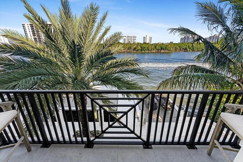  Single Family Homes Photo 85:  Boca Raton,  FL 33487