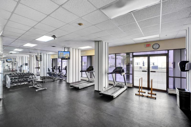 Condo & Townhome Photos
