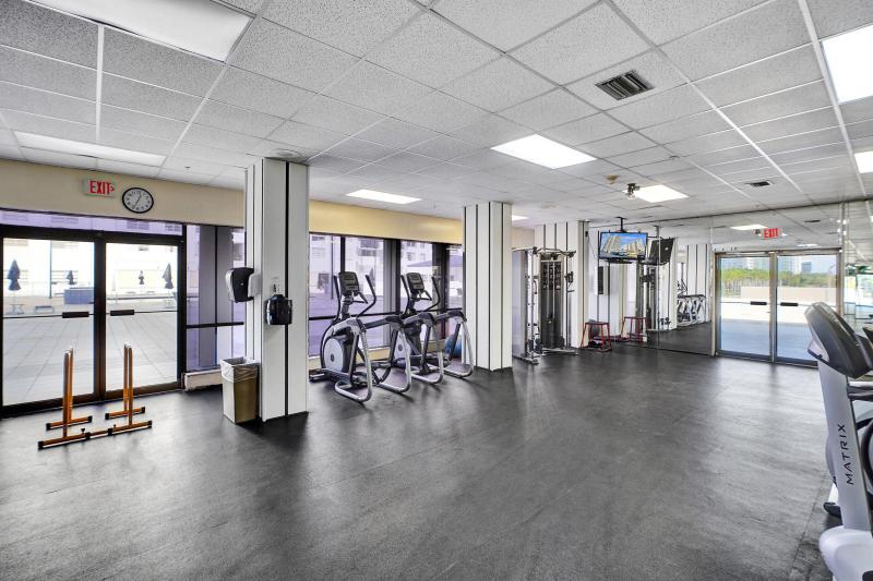 Condo & Townhome Photos