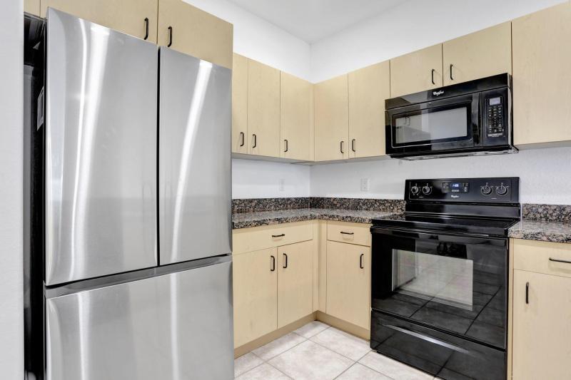  Condo & Townhome Photos