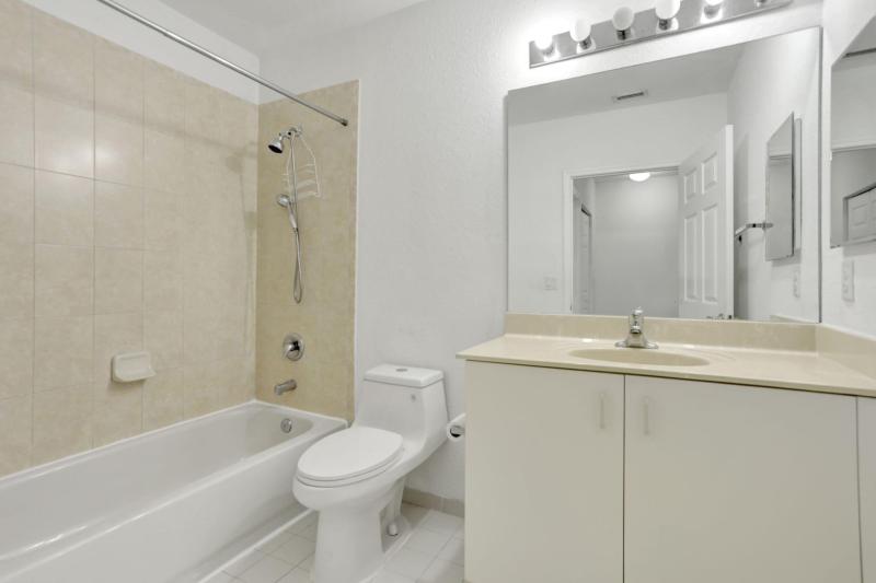  Condo & Townhome Photos