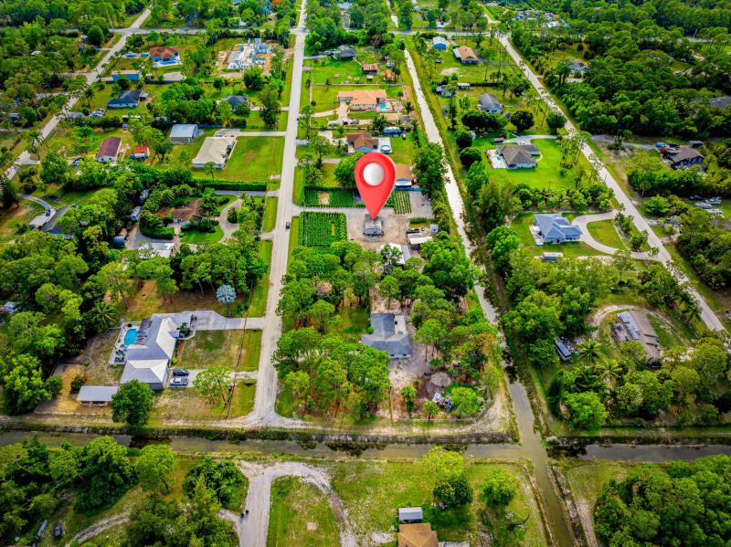  Commercial & Industrial Land Images 