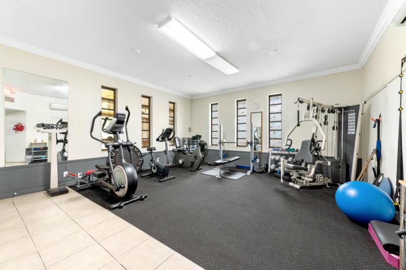  Condo & Townhome Photos