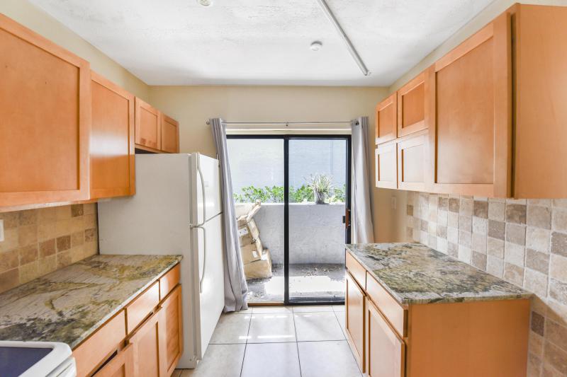  Condo & Townhome Photos