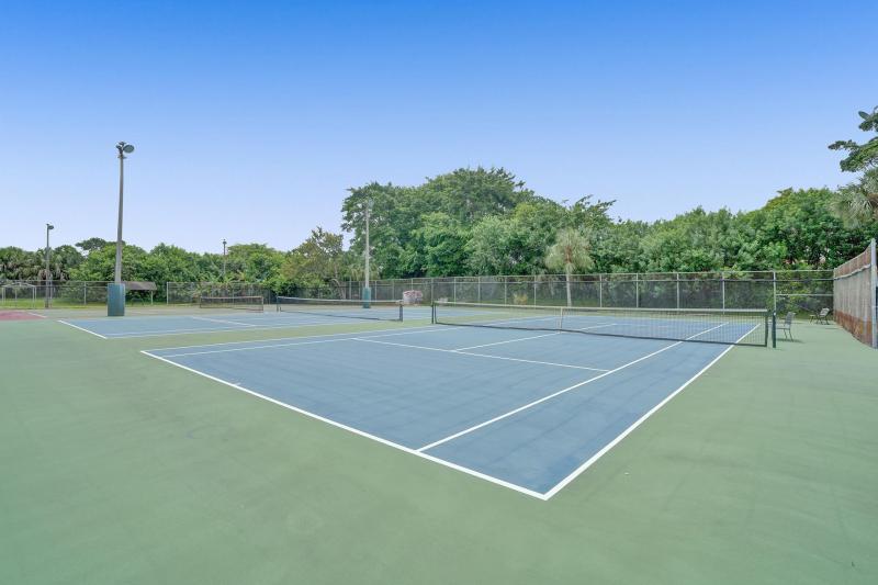  Condo & Townhome Photos