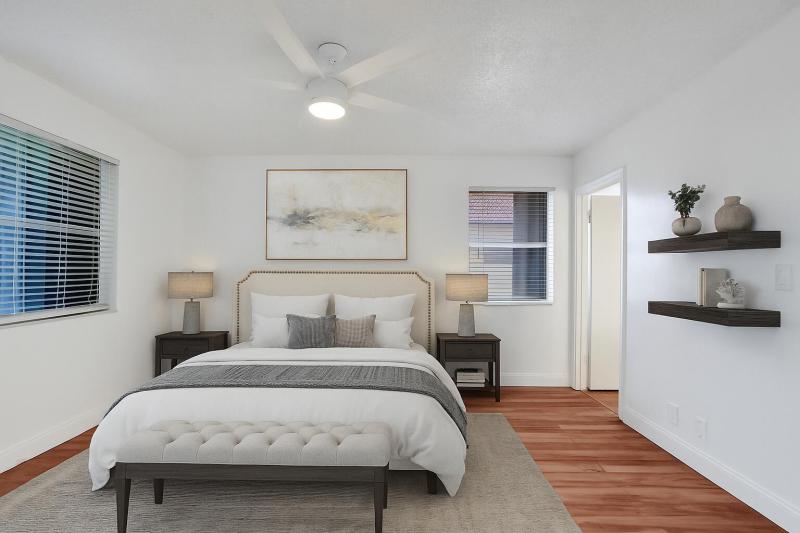  Condo & Townhome Photos