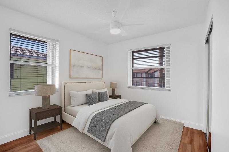  Condo & Townhome Photos