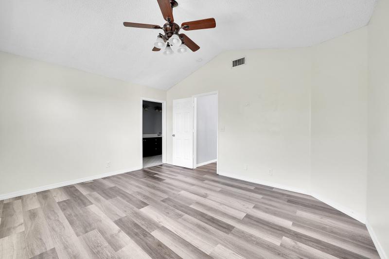  Single Family Homes Photo 12:  Margate,  FL 33063