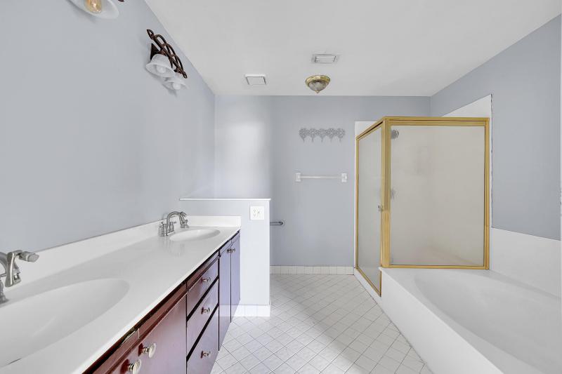  Single Family Homes Photo 13:  Margate,  FL 33063