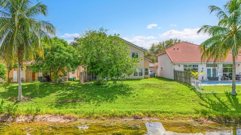  Single Family Homes Photo 23:  Margate,  FL 33063