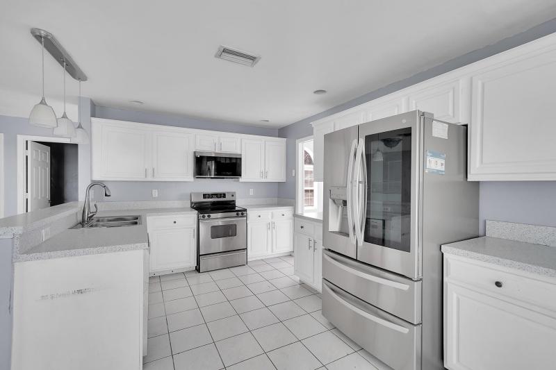  Single Family Homes Photo 6:  Margate,  FL 33063