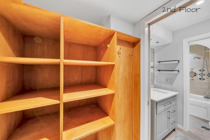  Condo & Townhome Photos